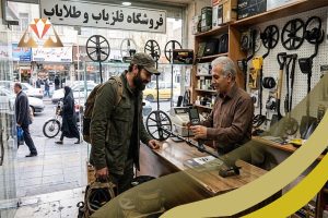 راهنمای تخصصی خرید فلزیاب در اصفهان؛ چالش های زمین شناسی، تکنولوژی های کاربردی و نکات حقوقی